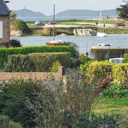 Maison Bretonne A 200m De La A Proximite De L'ile Renote A - Ref 76 *